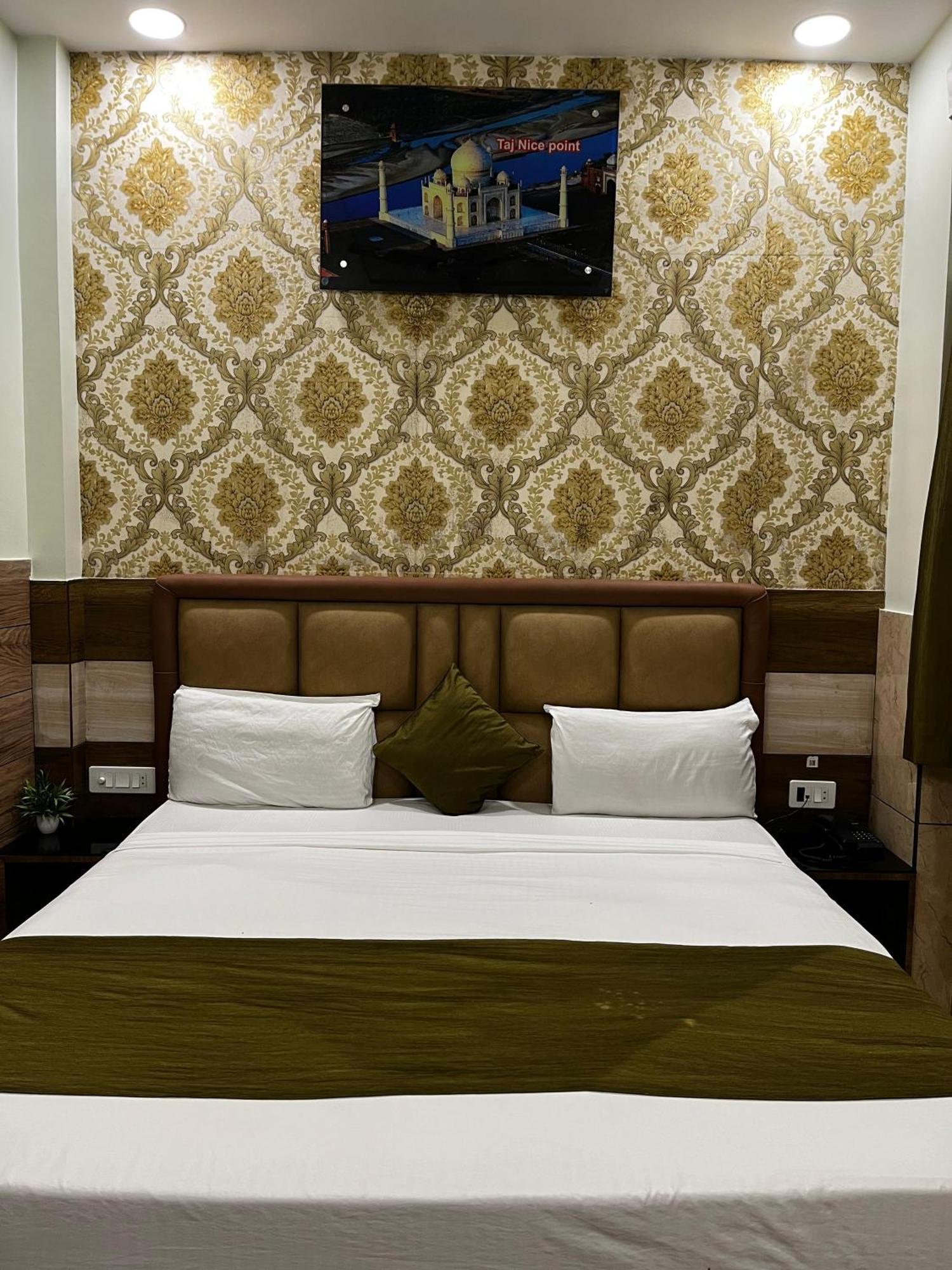 Taj Nice Point Manage By Taj Sunrise Group Agra  Eksteriør bilde